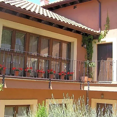 Rural Aqua Luna Hotel 3*